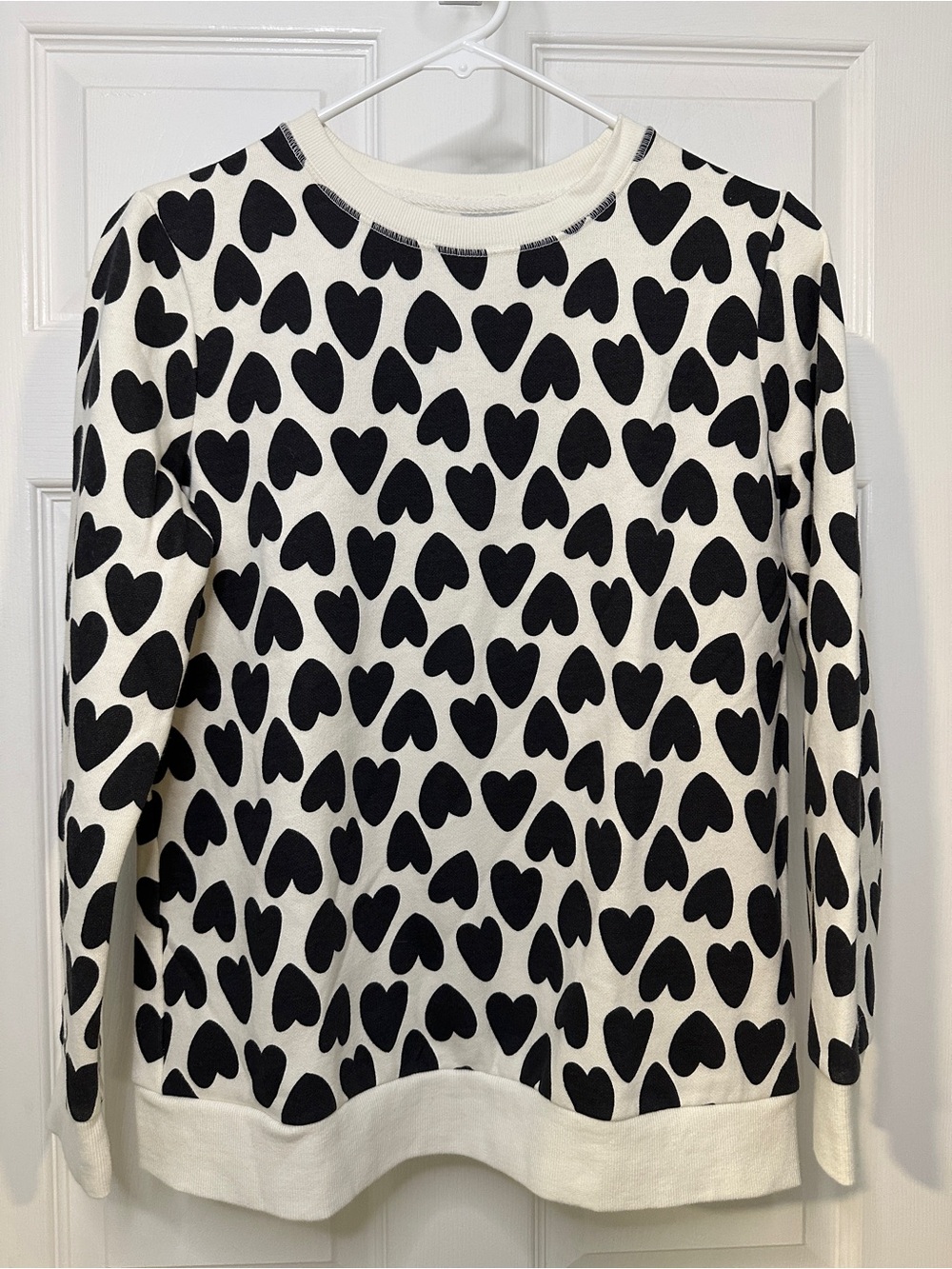 Cat & Jack Girls Heart Pullover Sweatshirt. Size XL (14/16)
